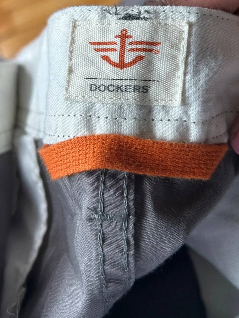 Dockers Preppy Casual Men’s Gray 100% Cotton Chino Shorts Relaxed Fit Resortwear